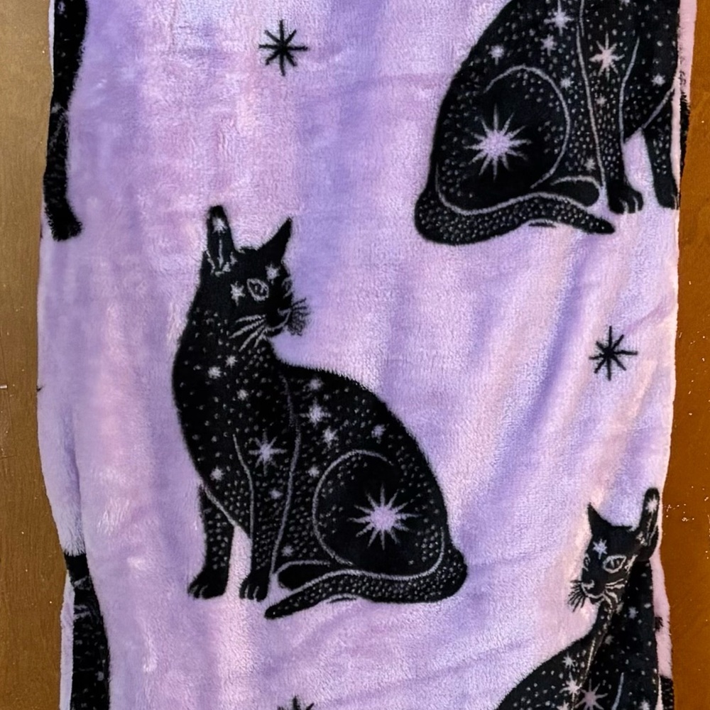 Halloween Mystic Cat.  Stars purple oversized throw blanket. NEW - Picture 2 of 5